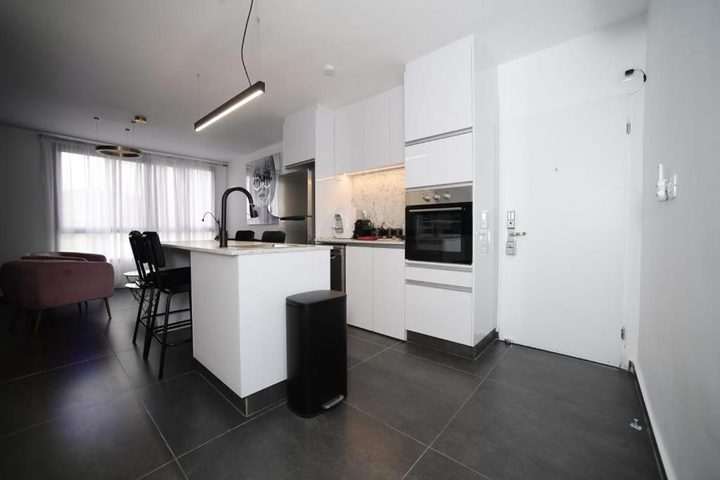 Z-32 Luxury Boutique Apartment Eilat Bagian luar foto